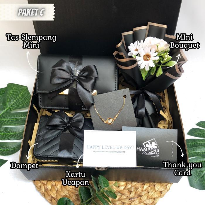 Paket Bucin Kado Giftbox Hadiah Ulang Tahun Untuk Wanita Kado Ulang Tahun Cewek Wisuda Anniversaryy