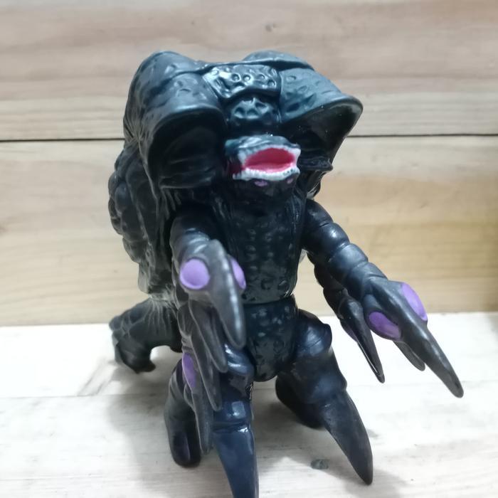HOT SALE RECAST FIGUR ULTRA MONSTER DX GATANOTHOR GATANOZOA ULTRAMAN TIGA FINAL TERMURAH