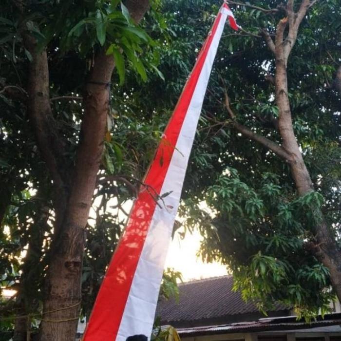 [ISI 20 PCS] UMBUL-UMBUL LAYUR MERAH PUTIH POLOS 4 METER / UMBUL-UMBUL MERAH PUTIH 4 METER