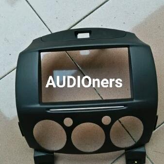 Frame Head Unit Mazda 2 Kwalitas Bagus