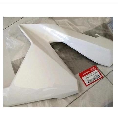 Cover Tebeng Sayap Kiri Vario 125 150 Led Putih 64601-K59-A10Pfw