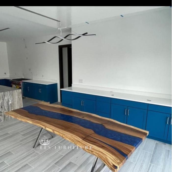 order bpk sondang meja resin ukuran 250x55 dan 4kursi dan 1 bangku furniture