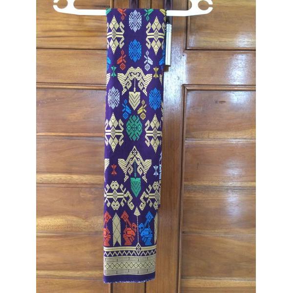Sarung Prada Emas Bali