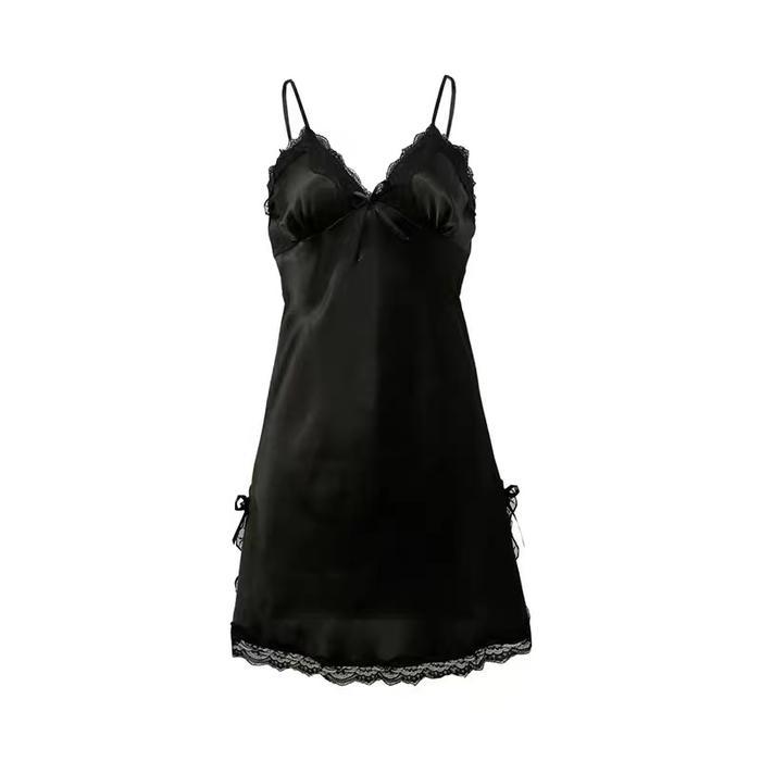 Diskon [KKgallery] Lingerie Wanita Dress Satin Daster Mini Deep V Silk Baju Tidur With G String 3047