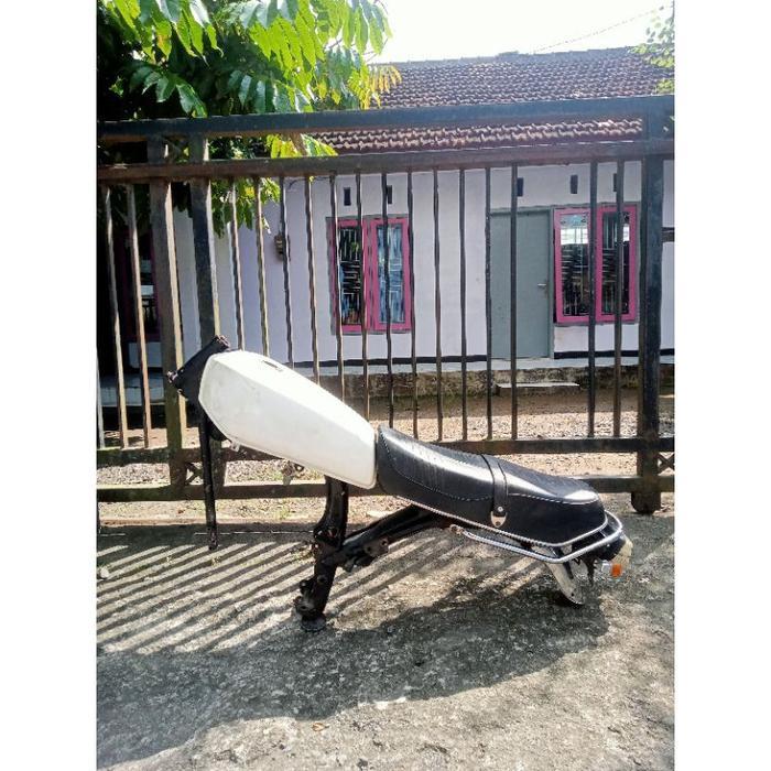 Body Set Rangka Gl100 Original