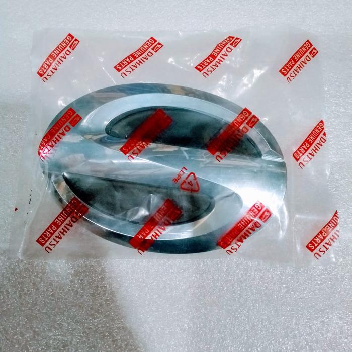 Logo S Sigra Bagian Depan Grill Asli Set Dudukannya Tinggal Pasang Aja