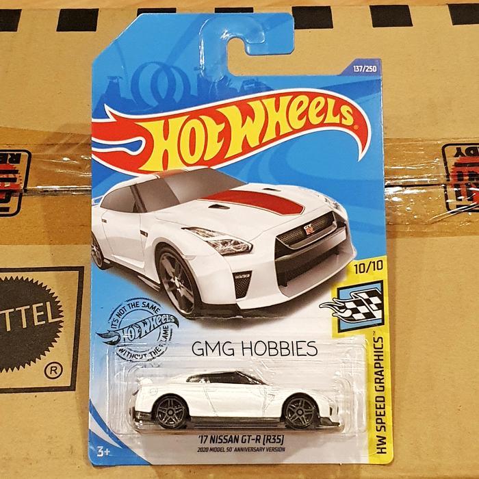 17 Nissan GTR GT-R R35 Putih White Hotwheels Hot Wheels Diecast Mobil