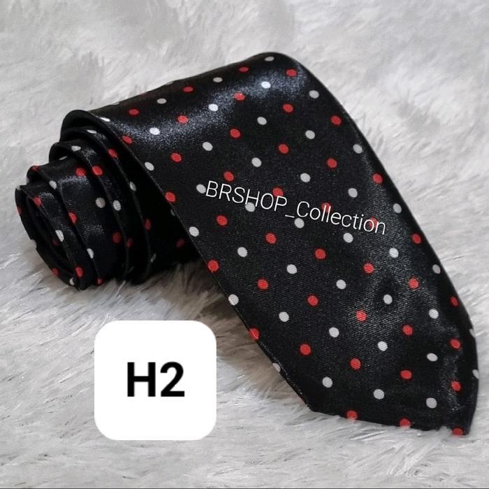 DASI HITAM MOTIF GARIS POLKADOT KOTAK DASI SALUR SATIN MOTIF