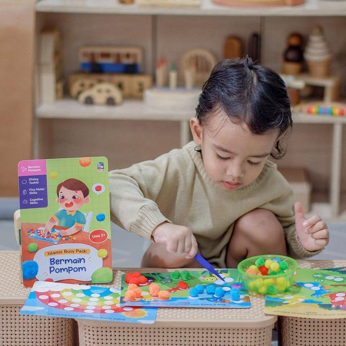 Islamic Busy Pack : Bermain Pompom