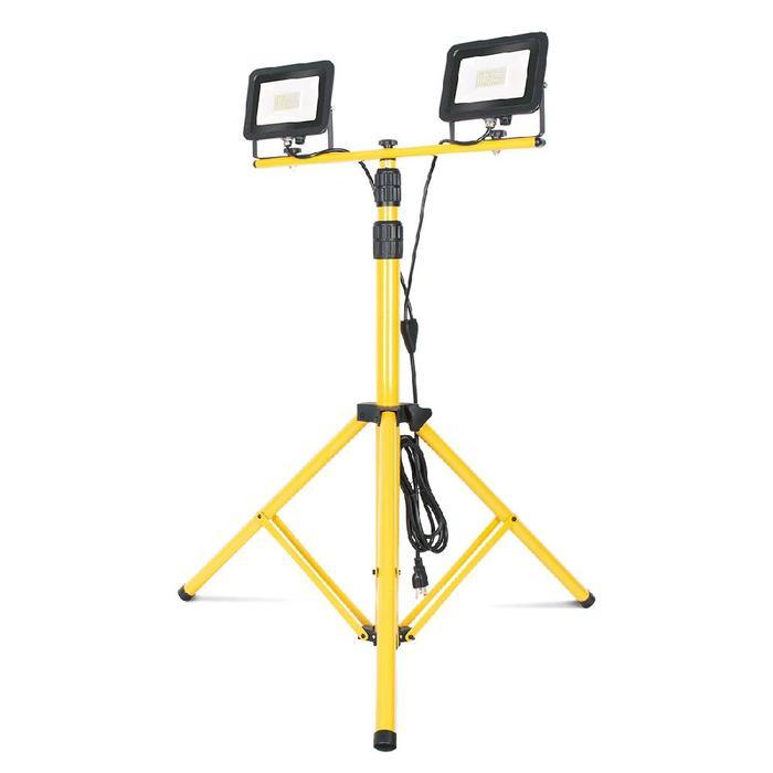 tripod tiang lampu sorot atau led untuk poles salon mobil tinggi 1.6 M