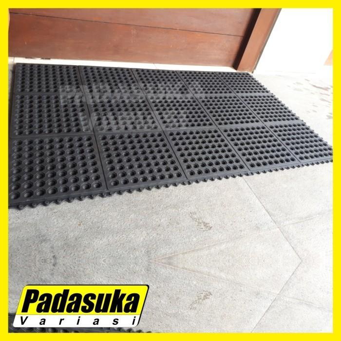 Keset Kaki Anti Slip Keset Karet Lubang Keset Masjid Wudhu Anti Slip Hitam