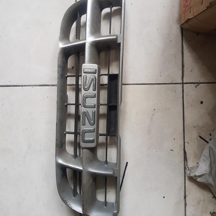 grille depan panther capsul bekas