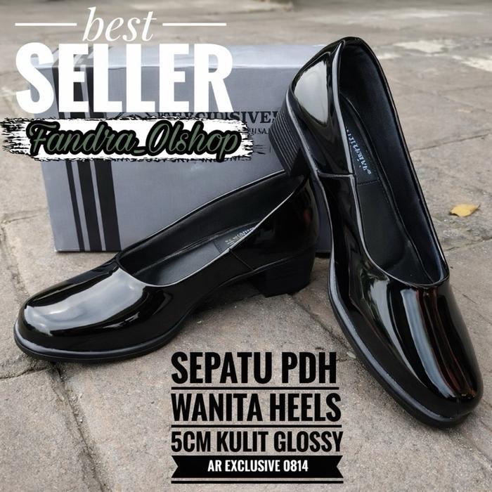 Laviola - Sepatu Pdh Pantofel Dinas Wanita Kulit Hitam Glossy Merk Ar.