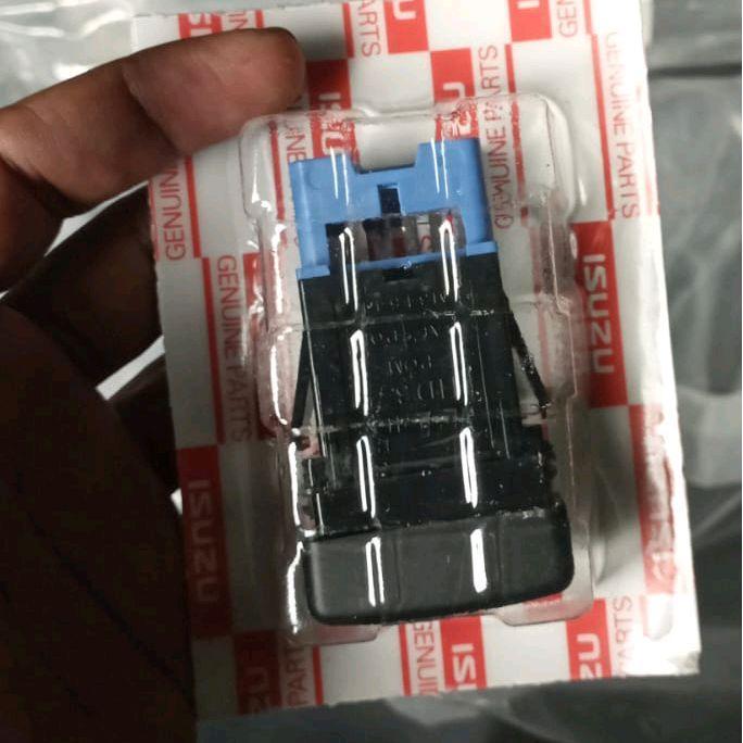 SWITCH/ SWIT TOMBOL GARDAN PTO ISUZU GIGA ORI