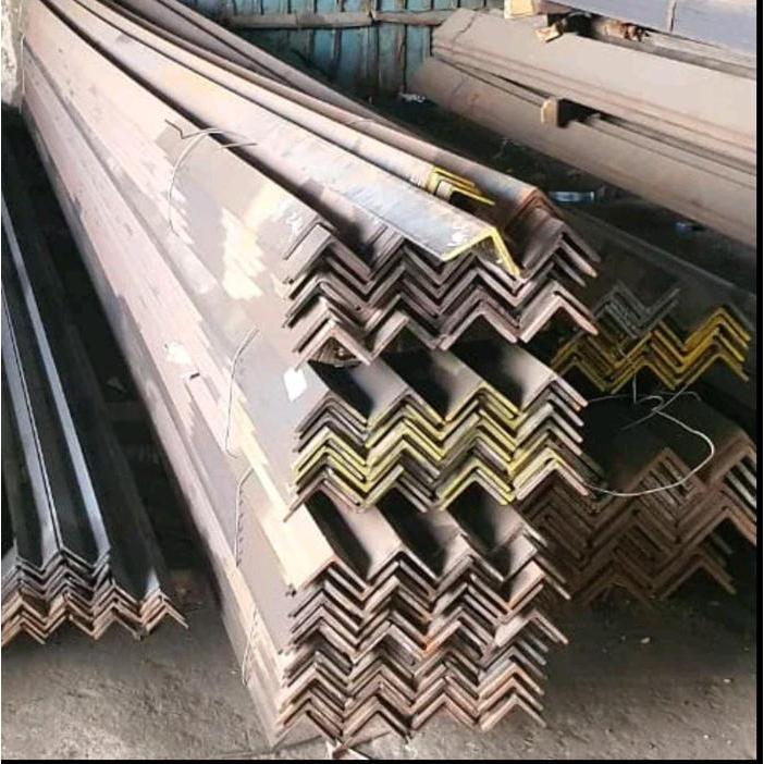 Siku Besi Panjang 6Meter Varian Ukuran Siku Besi (4X4)(5X5) Tbk