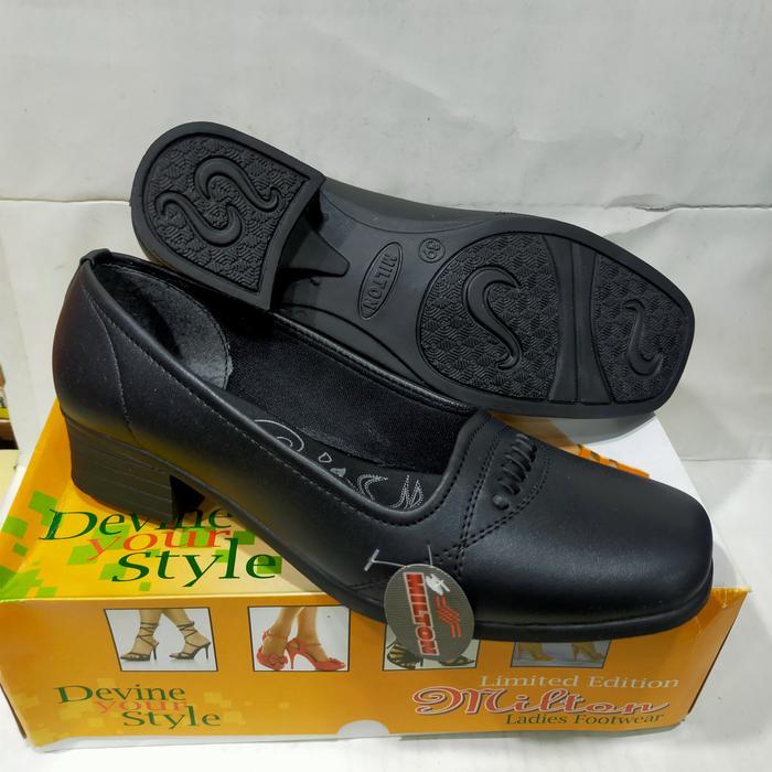 Laviola - Sepatu Pantofel Wanita Hak 3 Cm Milton Hitam/Sepatu Kerja Wanita