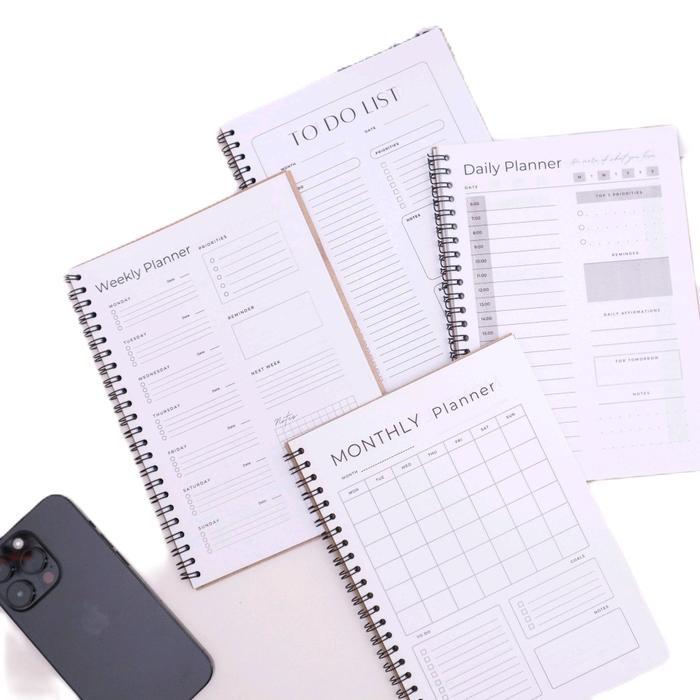 Buku Daily Planner Bulanan Mingguan dan To Do List untuk Organisasi Harian Bulanan dan Mingguan