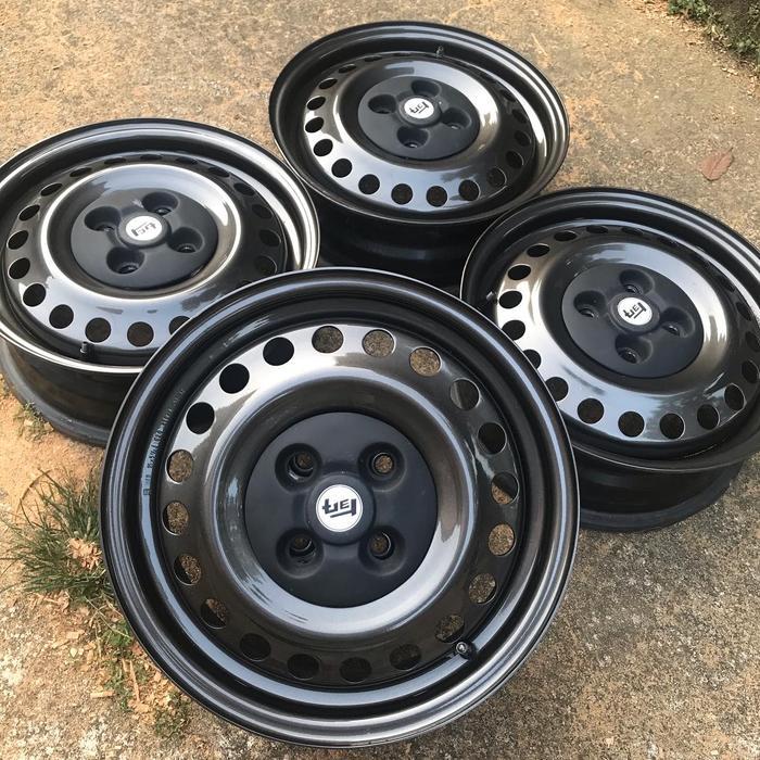Velg Kaleng "R15-4x100" Gun Metal