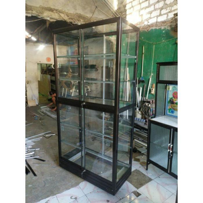 etalase kaca tinggi 2 meter