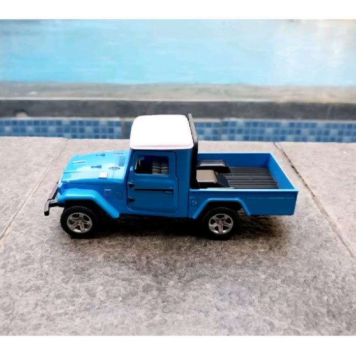 Mobil Diecast Jeep Toyota Land Cruiser Hardtop FJ40 Pickup Pull back