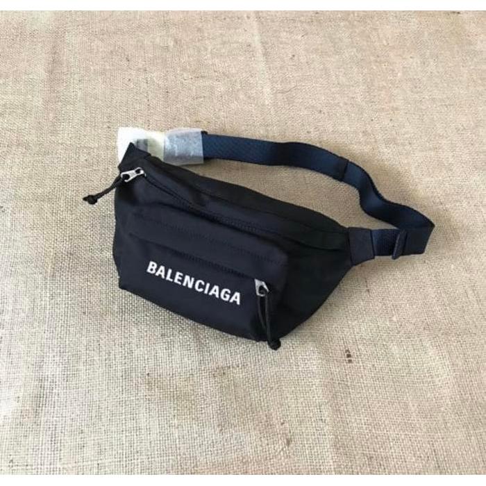 Balenciaga bumbag logo black