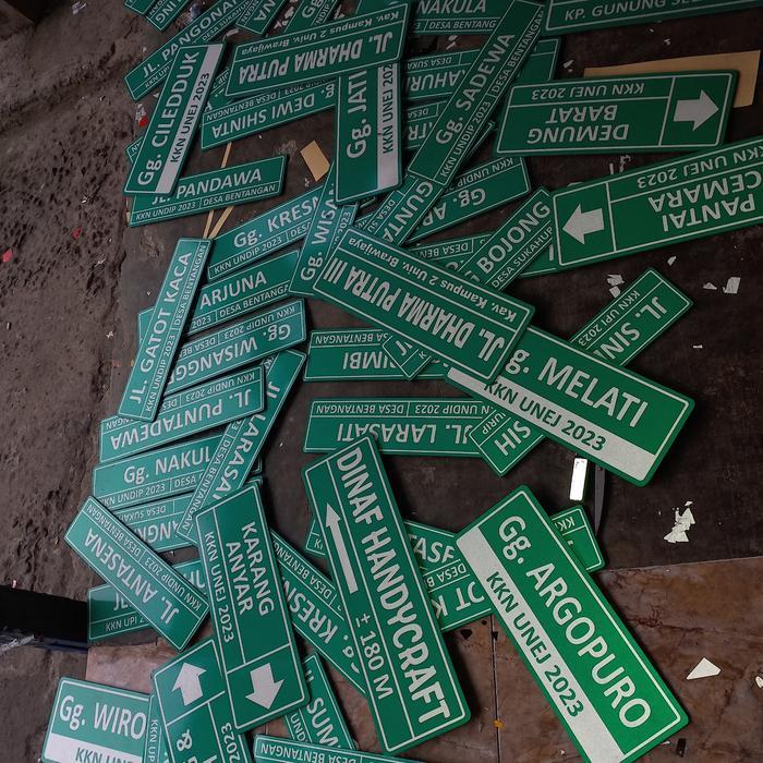 Plang Nama Jalan Custom Tbk