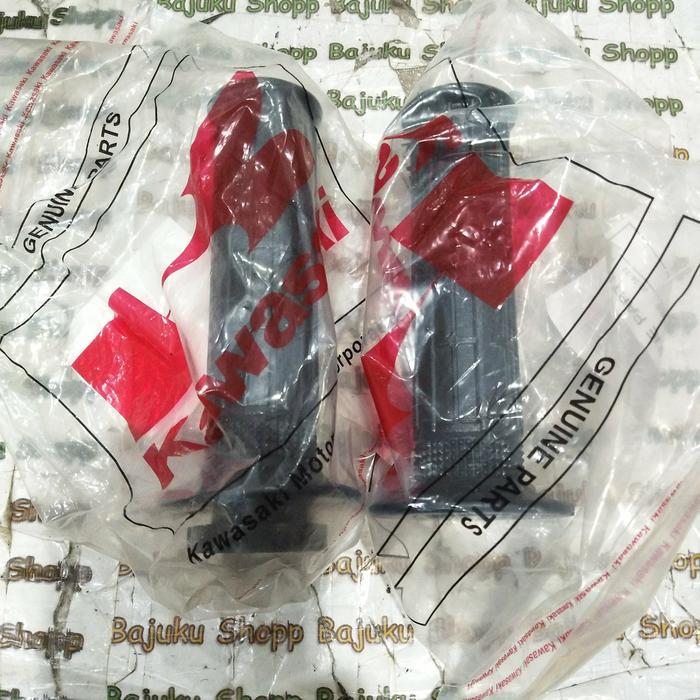 HANDGRIP HANDFAT HAND GRIP KIRI KANAN SEPASANG KAWASAKI W175 W 175 ORIGINAL KAWASAKI