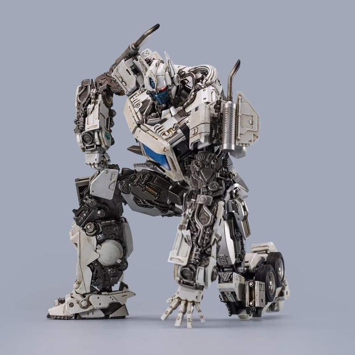 HOT SALE MAGNIFICENT MECHA MM01W MM-01W WHITE OPTIMUS PRIME ULTRA MAGNUS ACTION FIGURE