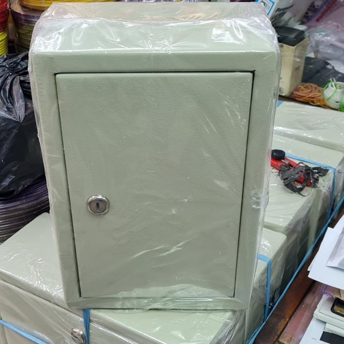 BOX PANEL LISTRIK 20 X 30/ BOX PANEL INDOOR 20X30