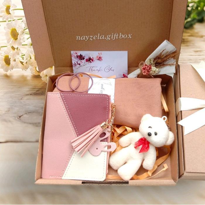 Kado Ulang Tahun Cewek Hampers Box Aesthetic Kado Wisuda / Hampers Cewek Murah Ulang Tahun