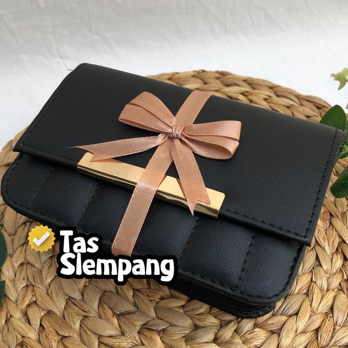 Hampers Kado Ulang Tahun Cewek Paket A Isi Kipas Mini Jam Tangan Dompet Paket Lengkap Ulang Tahun