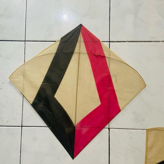 Layangan seot super aduan cocok buat galatama turnamen Layangan ukuran 46. Arku lembut dengan