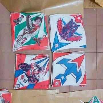 layangan biasa aduan 10(pcs) kualitas bagus keras jamin super murah meriaa
