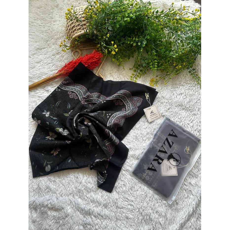 Segi Empat Azara Motif Pouch Black Series ( Isi 7 Pcs) Motif Random Hitam Jilbab Nyaman Logo Pasti