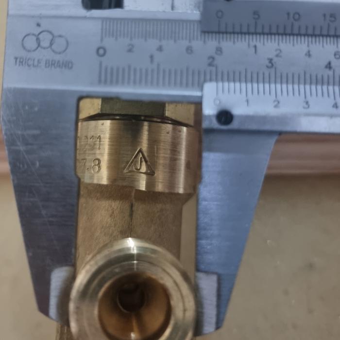 Kran Tabung CO2 - Valve Carbon Dioxide