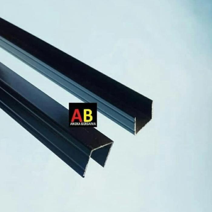 PRODUK TERBATAS Lis U Aluminium 15mm x 15mm x 15mm Black Garis Panjang 149.5cm