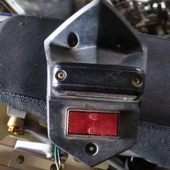 TUTUP SPAKBOR BELAKNG MATA KUCING HONDA VARIO 125 OLD ORIGINAL BEST QUALITY