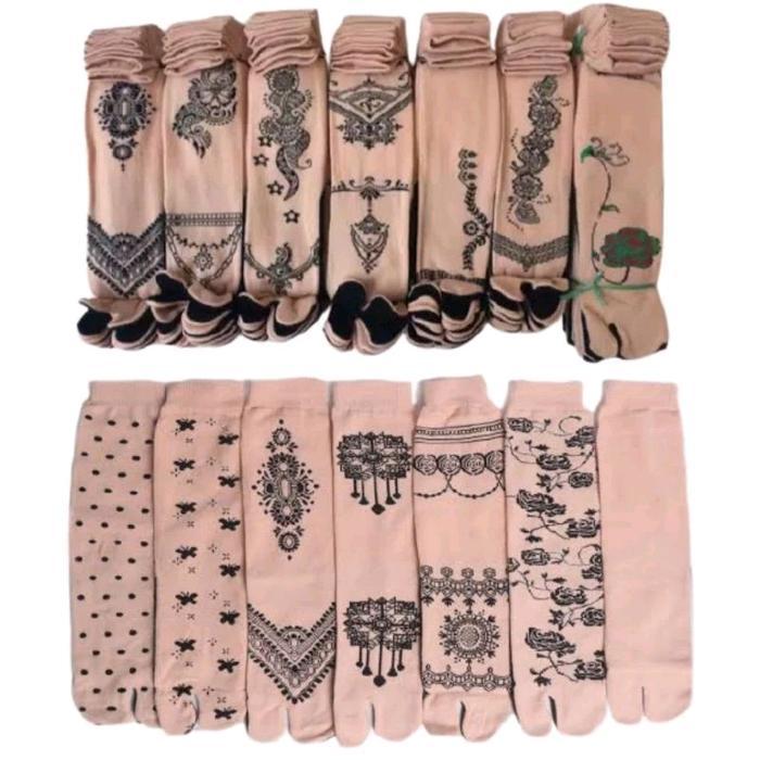 ( Set Isi 6 Pasang ) Kaos Kaki Jempol Muslimah Cream Motif Random/Kaos Kaki Jari Motif Wanita Dewasa