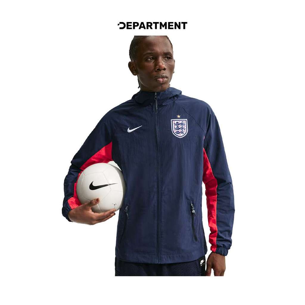 NIKE ENGLAND 2026 ALL-WEATHER FAN WOVEN IB6332451 Jaket Bola Pria ORIGINAL