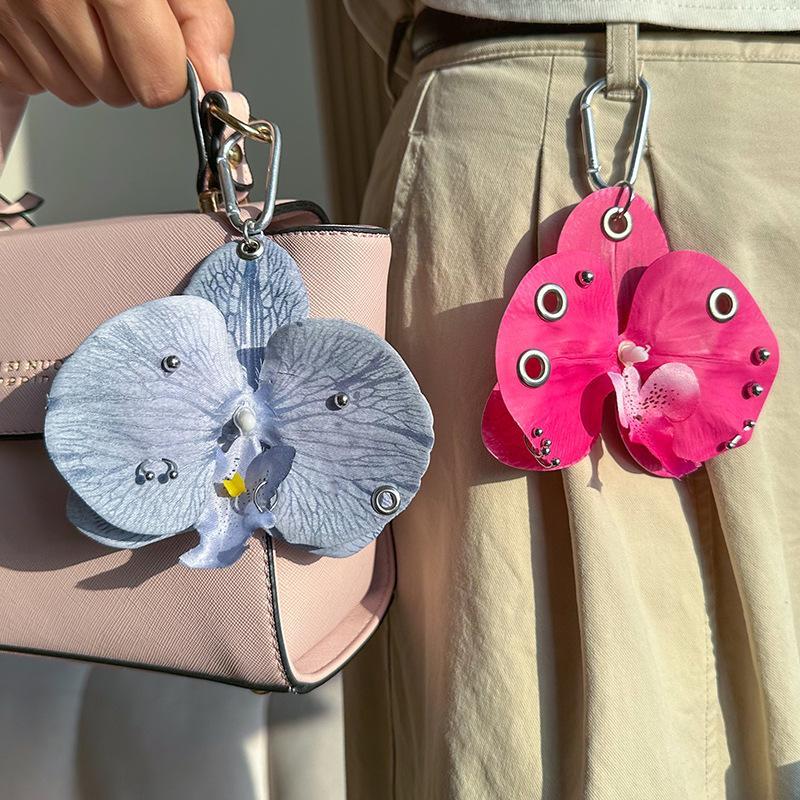 Exquisite Phalaenopsis Orchid Lily Keychain Creative Simulation Flower Bag Pendant Fashion Backpack