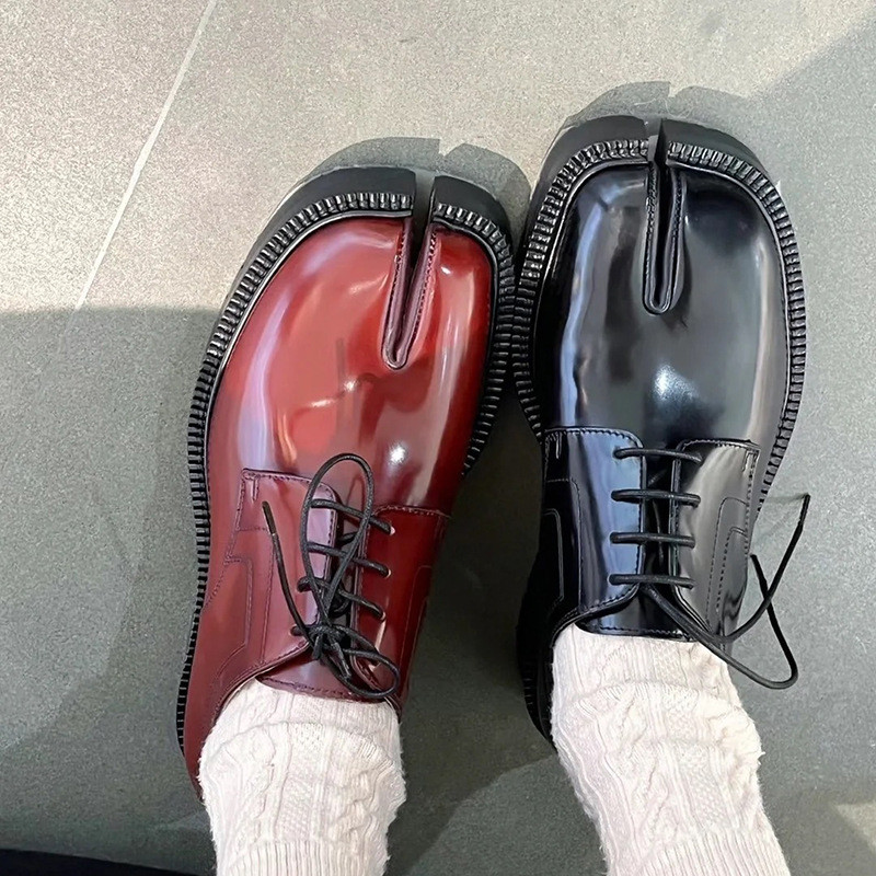 Tabi Shoes Women Split Toe Shoes Platform Loafers Women Brand Design Shoes Classic Leather Split Toe