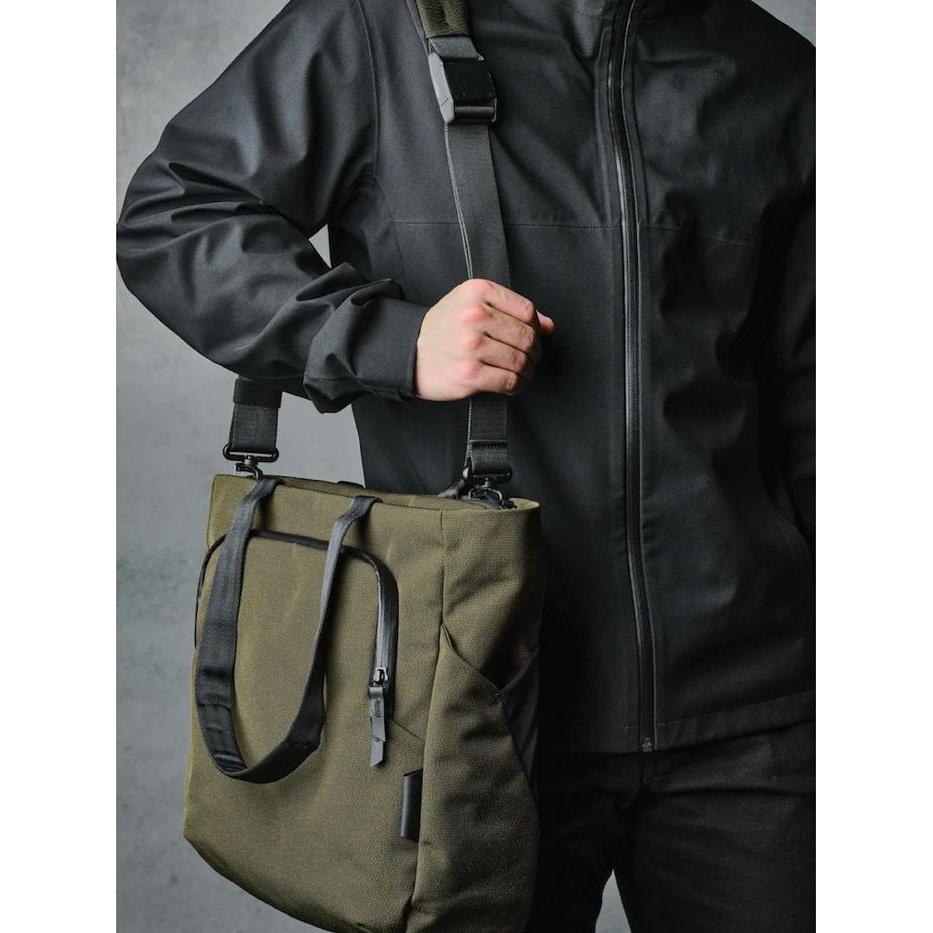 Alpaka Bravo Tote Bag Pria 14L Fit Laptop 16Inch #Gratisongkir