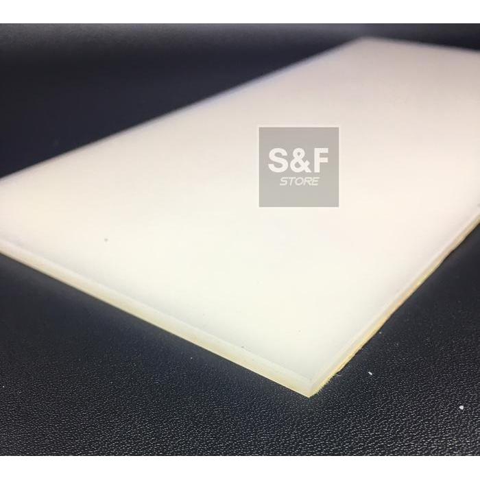 Acrylic lembaran / acrylic 3mm putih susu / akrilik potongan