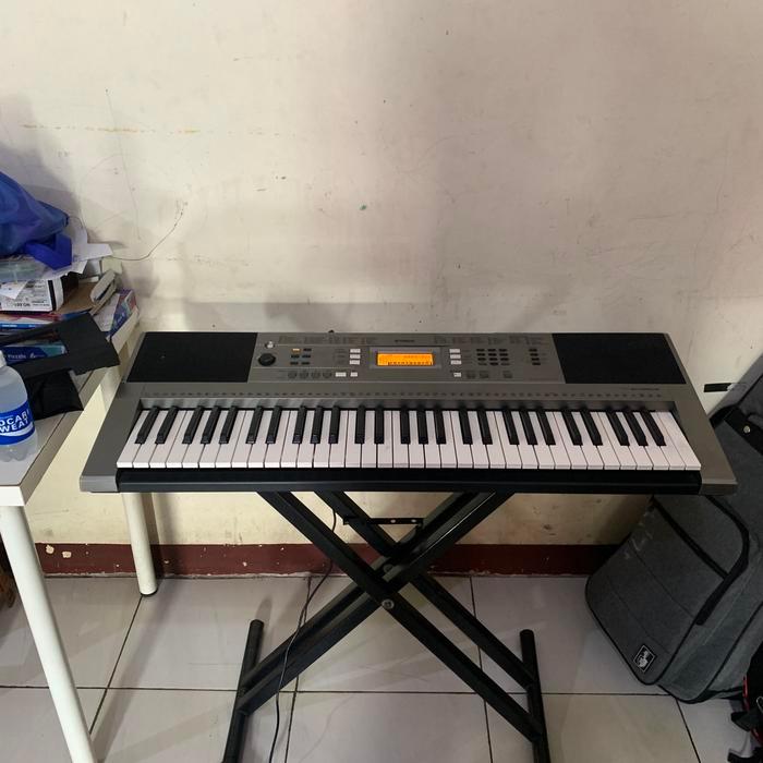 Keyboard yamaha psr e353