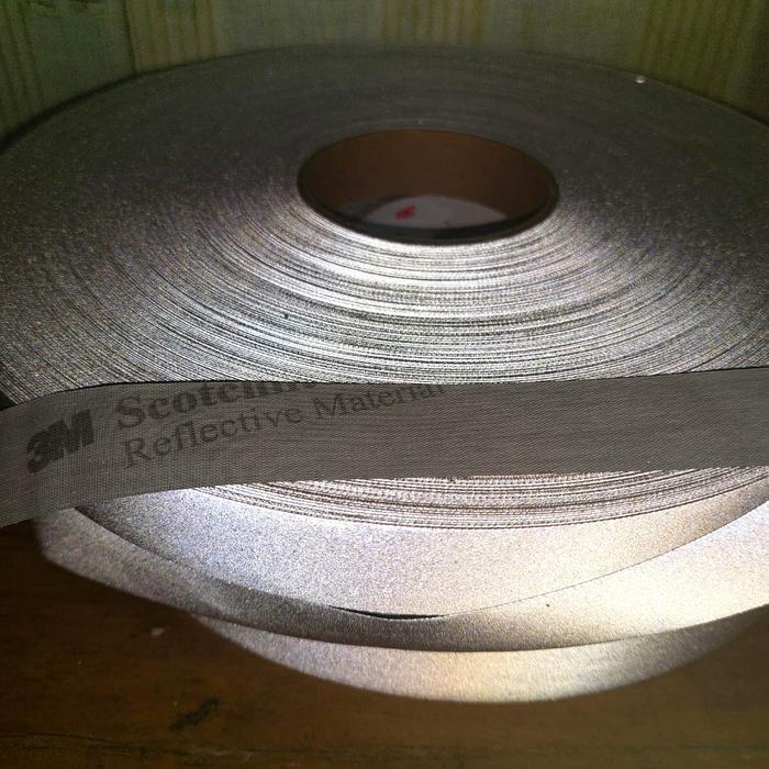 Readyyy 3M 8906 Scotlite Reflective Kain-Scotlight Baju Safety 2,5 Cm X 100 M