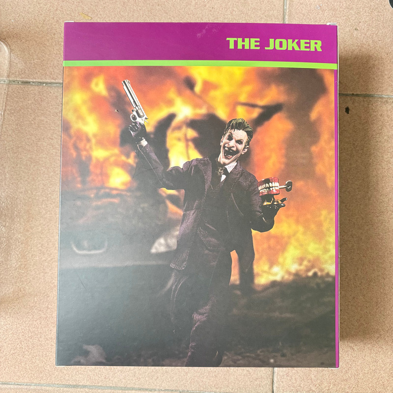 Mezco One 12 X-Mem Wolverine Batman Figures Green Arrow Punisher Frankenstein The Joker Action