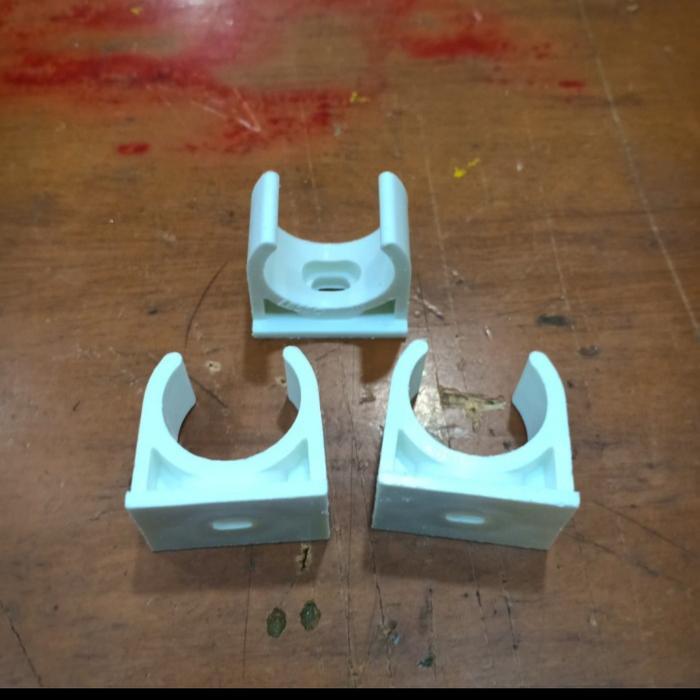 Klem Conduit 20mm / Klem pipa