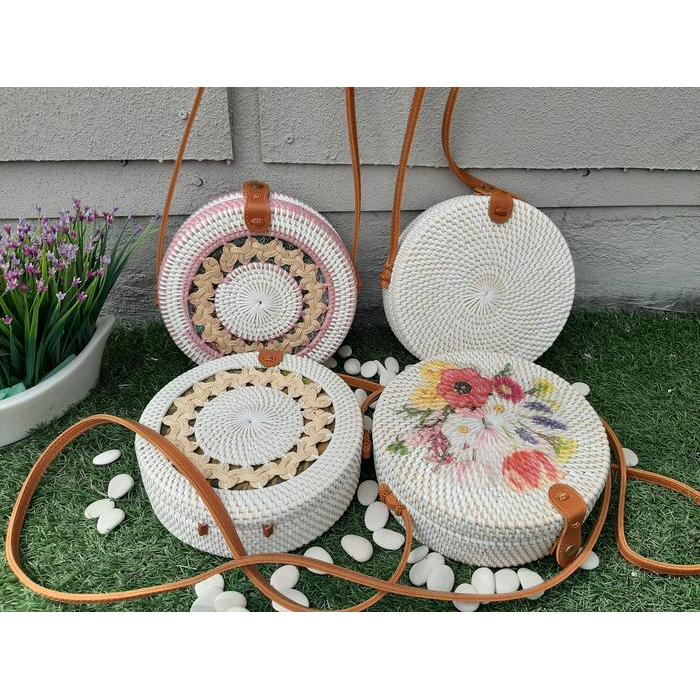 Tas bulat Rotan Bali Lombok anyaman tali slempang 20 cm barang unik