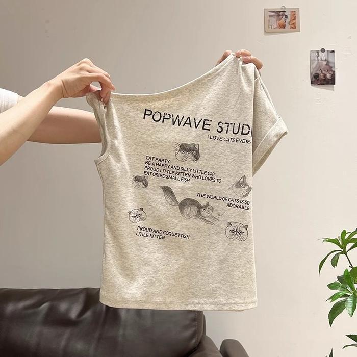Baju Kaos Crop Top Cetakan Anak Kucing Seksi Dengan Bahu Terbuka Wanita Terbaru Tbk