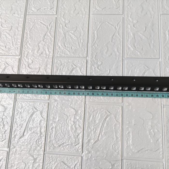 Besi Lis Siku Lubang Rak Hardcase 10U Rack Audio Lis Rak 10 U 45 Cm
